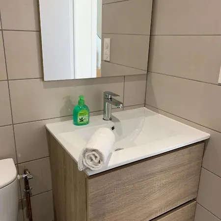 Ferry : T1 Confortable Proche Centre-ville ✽ Appartement